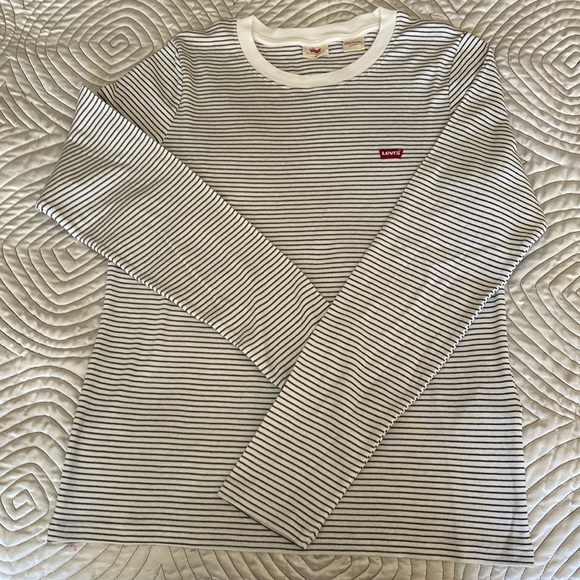 Levi’s white and grey striped tee shirt. Brand new - Picture 1 of 2